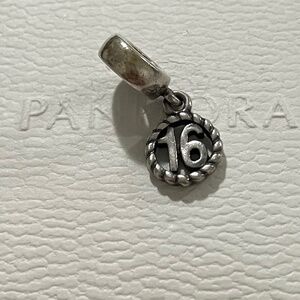 PANDORA Sweet Sixteen Dangle